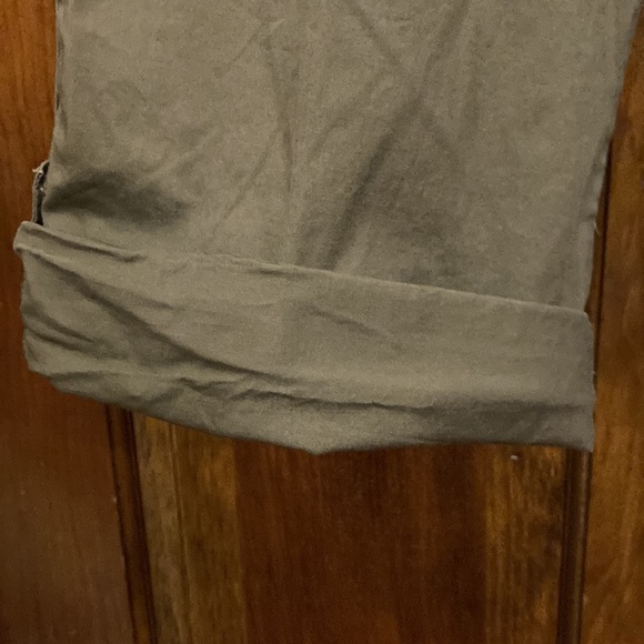 Size 16 Lee “Just Below the Waist” Army Green Capris - Picture 4 of 11